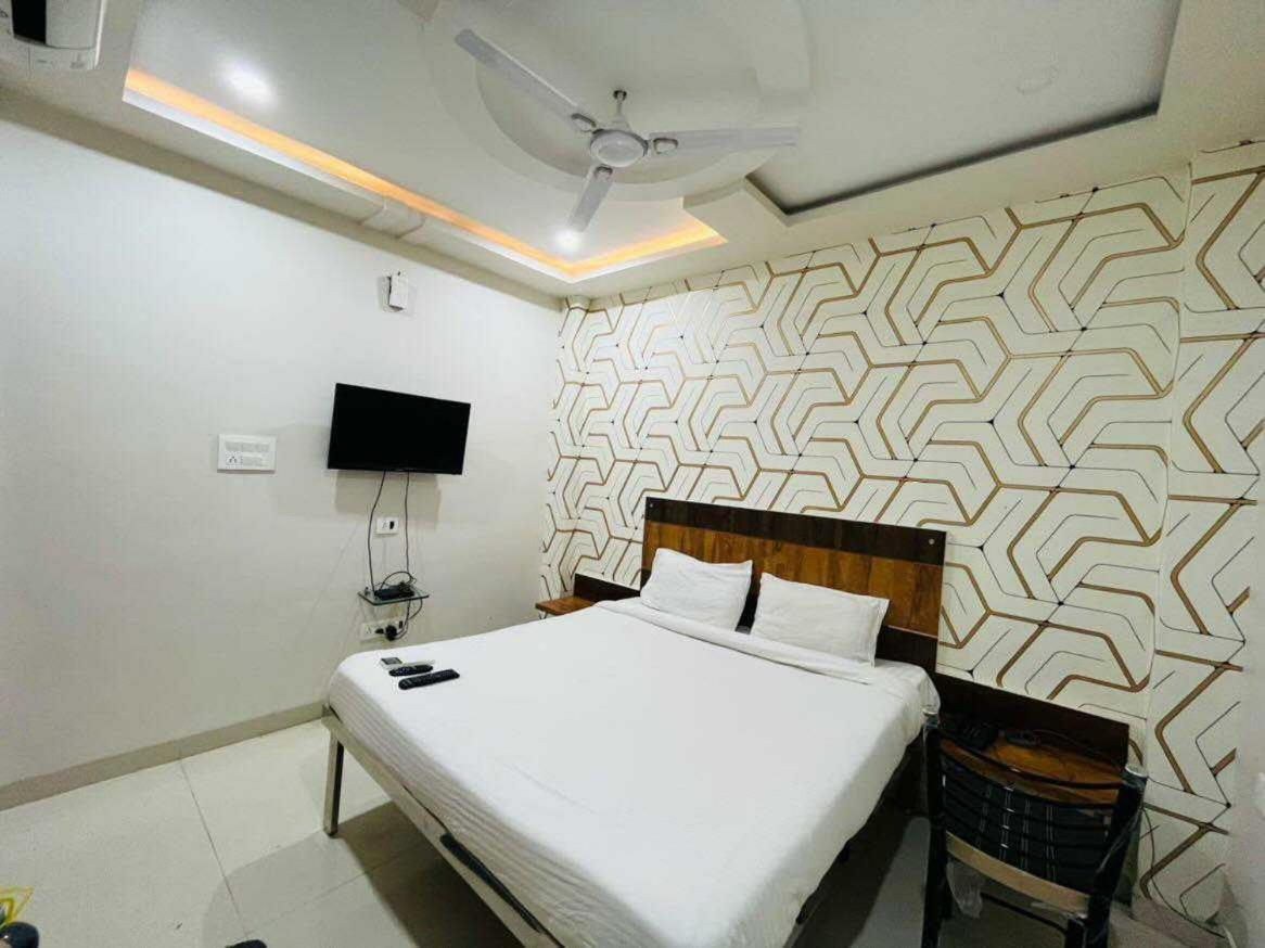 Oyo 88521 Hotel Swagstay Ιντόρ Εξωτερικό φωτογραφία